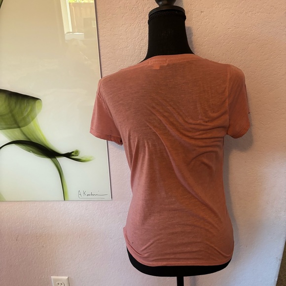 shirt size XS - Picture 3 of 5